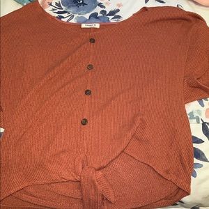 Tie Shirt w/ fake buttons